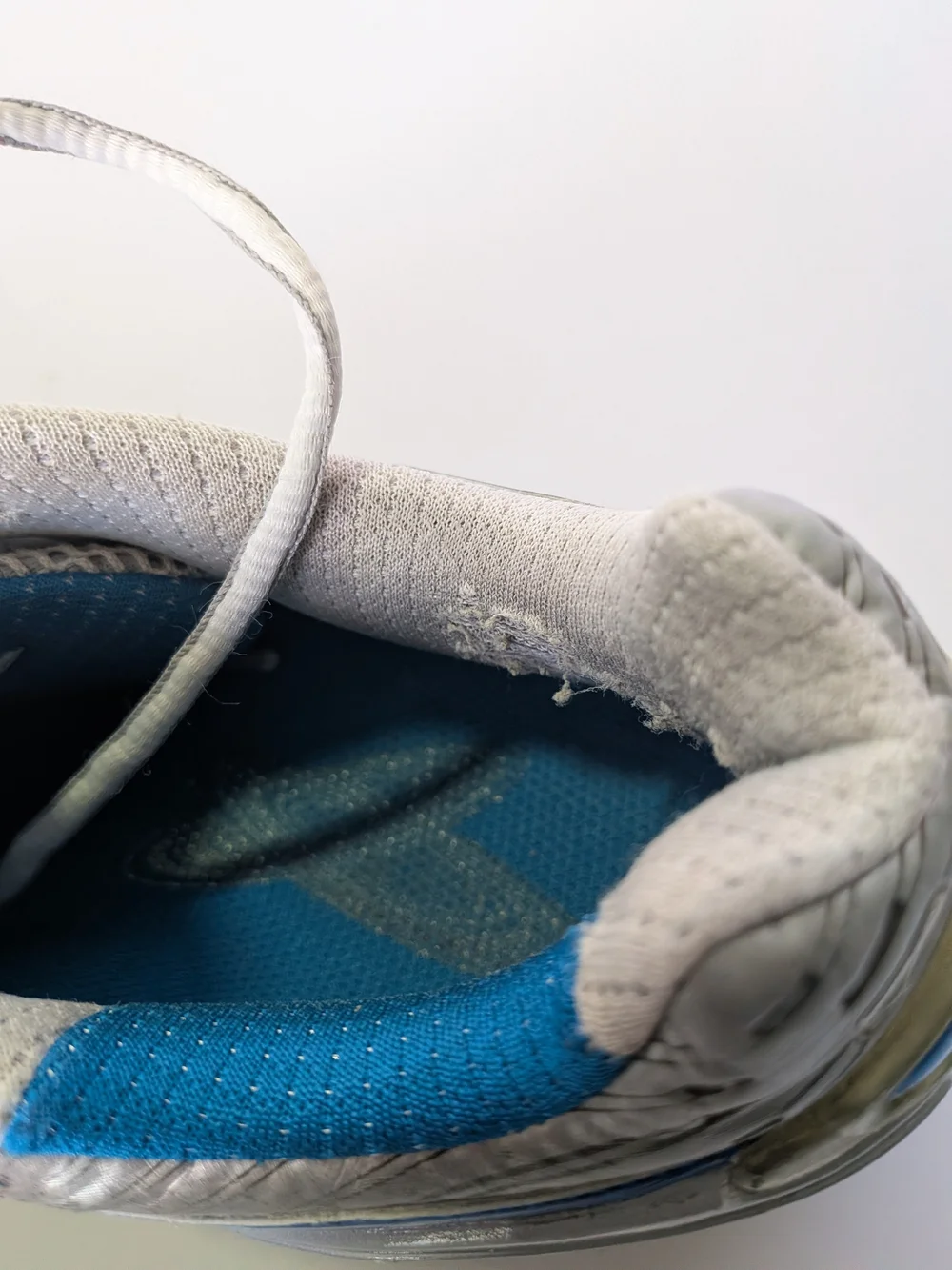 ASICS Gel-Kinsei 2 Women’s Size 8 Running Shoes Silver Blue Cushioned Trainers - Picture 7 of 8
